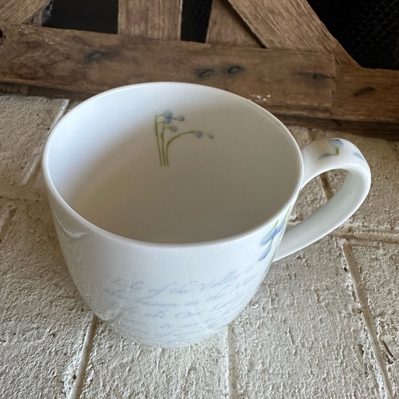 Lily of The Valley Bone China mug made in England - Picture 2 of 8